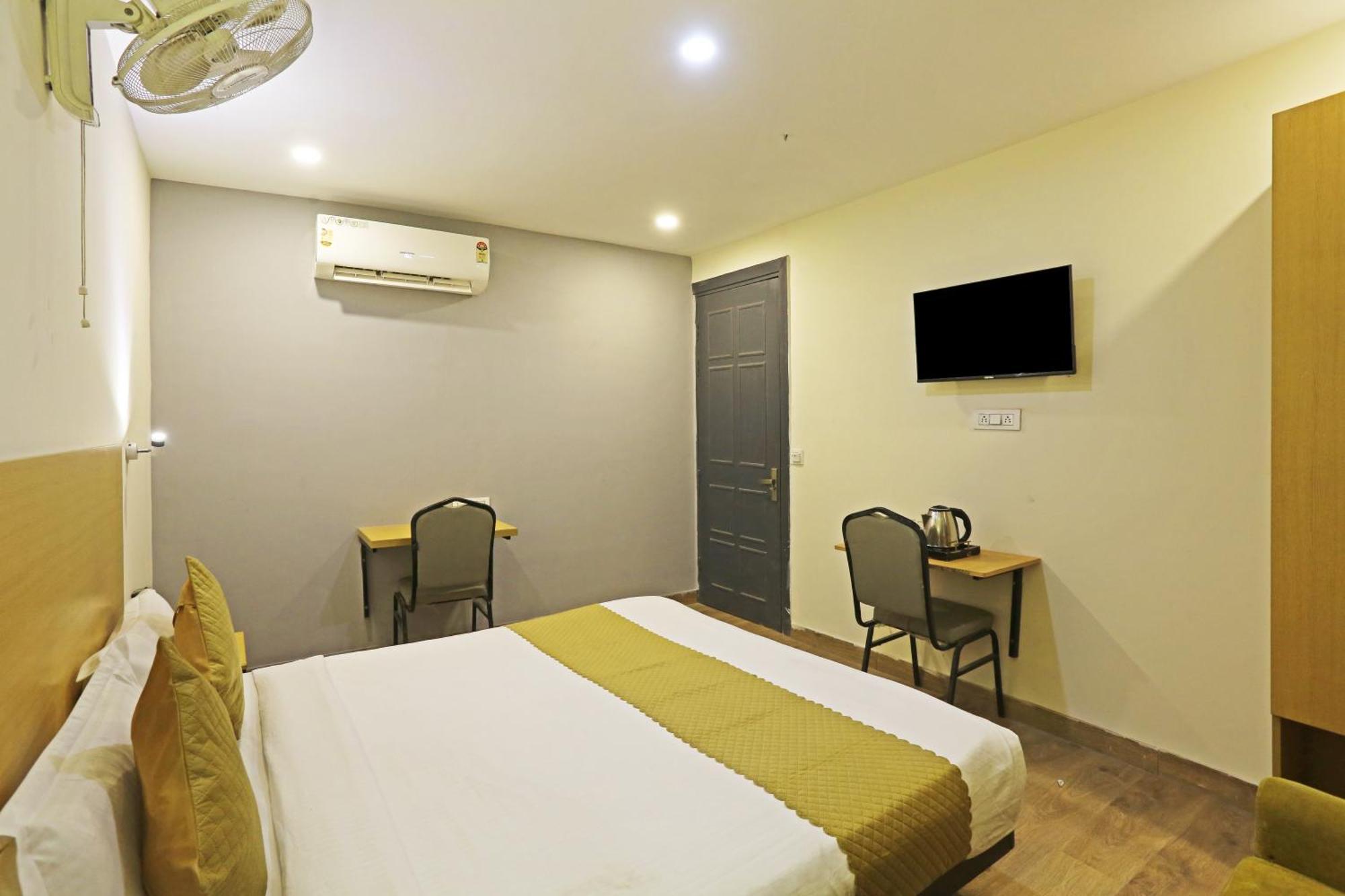 דלהי Hotel Twamev Residency Uttam Nagar Couple Friendly מראה חיצוני תמונה